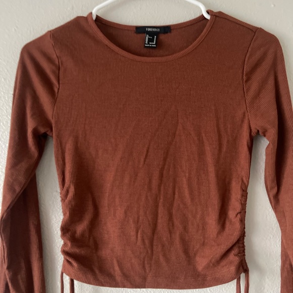 Sinched long sleeve - Picture 2 of 3